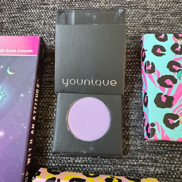 Bundle of Eyeshadow, Lip Balm and more Make up - Picture 2 of 6